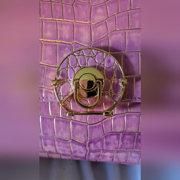 NWT PINK PATENT LEATHER SHIMMER CROC BAG - Picture 13 of 17